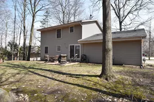 W197N16455 Hawthorne Circle, Jackson, WI 53037 - Photo 10