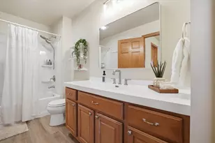 W348N5818 Snapdragon Ct, Oconomowoc, WI 53066 - Photo 18