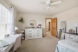 W348N5818 Snapdragon Ct, Oconomowoc, WI 53066 - Photo 28