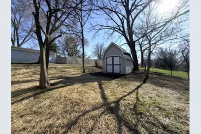 1028  Oakland Ave, Waukesha, WI 53186 - Photo 32
