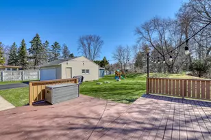 W200N9460 Woodside Ln, Menomonee Falls, WI 53051 - Photo 20