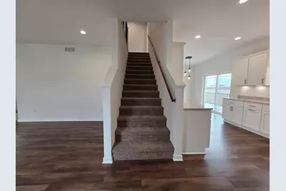 1876  Shyanne Ct, Hartford, WI 53027 - Photo 10