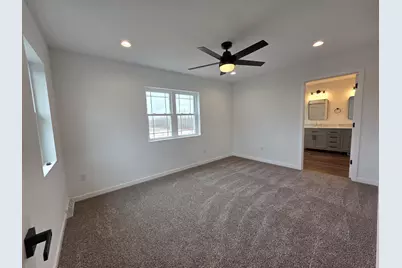 1876  Shyanne Ct, Hartford, WI 53027 - Photo 12