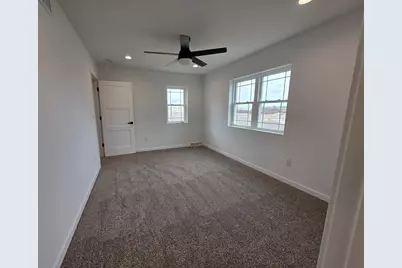 1876  Shyanne Ct, Hartford, WI 53027 - Photo 16