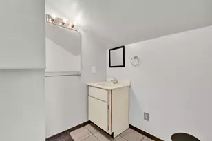 1906 W Salem St, Milwaukee, WI 53221 - Photo 12