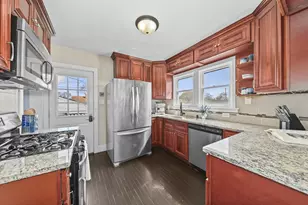 2372 S 66th St, West Allis, WI 53219 - Photo 10