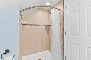 2372 S 66th St, West Allis, WI 53219 - Photo 16