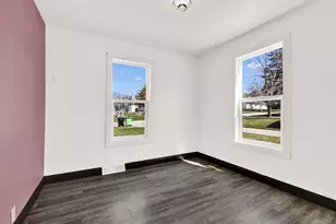 257 W Loos St, Hartford, WI 53027 - Photo 8