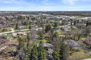 W151N7824 Hilltop Dr, Menomonee Falls, WI 53051 - Photo 40