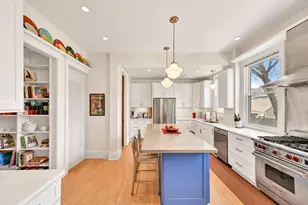 2735 N Farwell Ave, Milwaukee, WI 53211 - Photo 18