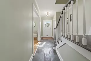 5347 N Santa Monica Blvd, Whitefish Bay, WI 53217 - Photo 2