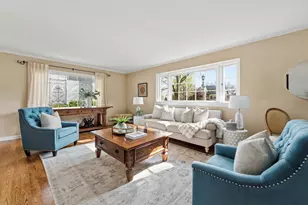 5347 N Santa Monica Blvd, Whitefish Bay, WI 53217 - Photo 4