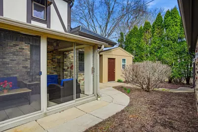 228 N Pinecrest St, Milwaukee, WI 53208 - Photo 32