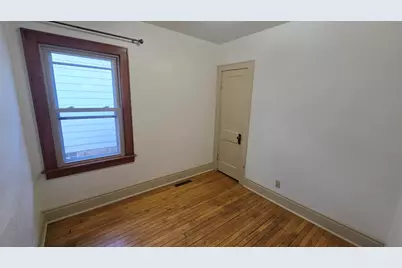 1727 E Morgan Ave #Lower, Milwaukee, WI 53207 - Photo 6