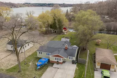 S103W30215  Lakeside Dr, Mukwonago, WI 53149 - Photo 2