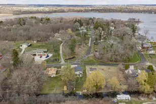 S103W30215 Lakeside Dr, Mukwonago, WI 53149 - Photo 32