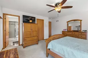 1189 Mockingbird Dr, Oconomowoc, WI 53066 - Photo 18