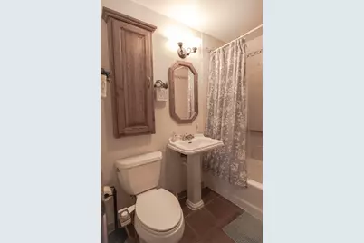 1920  Woodlawn Ave #1922, West Bend, WI 53090 - Photo 14