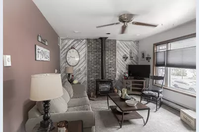 1920  Woodlawn Ave #1922, West Bend, WI 53090 - Photo 4