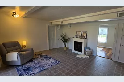 1715  Rawson Ave, South Milwaukee, WI 53172 - Photo 2