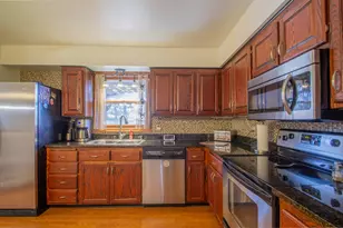 1063 Kiewert St, Watertown, WI 53098 - Photo 4