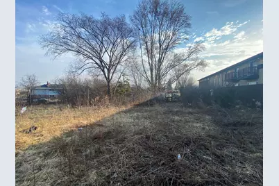 8621 N Granville Rd, Milwaukee, WI 53224 - Photo 12