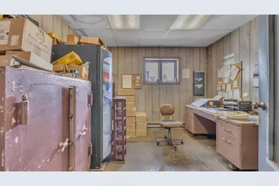 310 S 10th St, Oostburg, WI 53070 - Photo 12