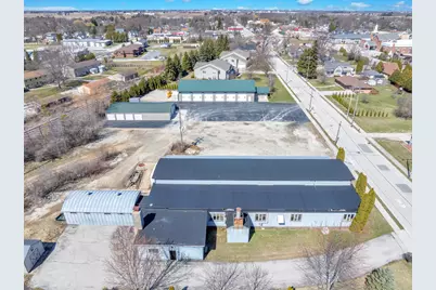 310 S 10th St, Oostburg, WI 53070 - Photo 34