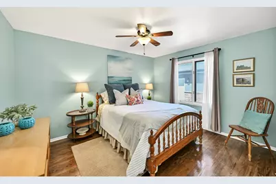 2138  Edgewood Dr, Grafton, WI 53024 - Photo 24