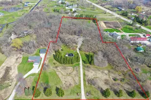 115 S Westwood Ave, Burlington, WI 53105 - Photo 2