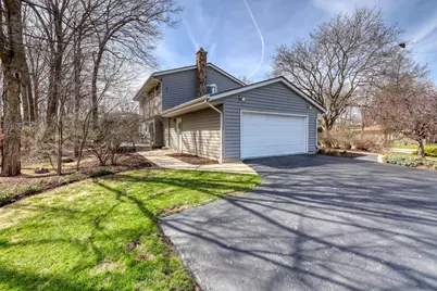 14235 W Wilbur Dr, New Berlin, WI 53151 - Photo 4