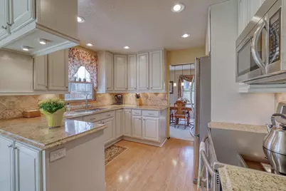 14235 W Wilbur Dr, New Berlin, WI 53151 - Photo 22