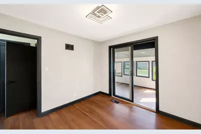 1425 E Van Beck Ave, Milwaukee, WI 53207 - Photo 14