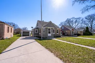 1425 E Van Beck Ave, Milwaukee, WI 53207 - Photo 2