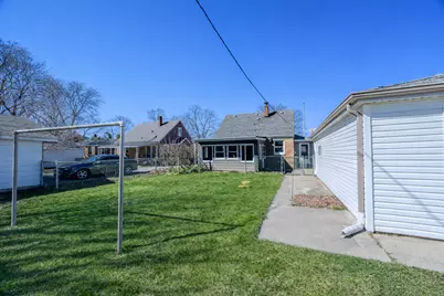 1425 E Van Beck Ave, Milwaukee, WI 53207 - Photo 24