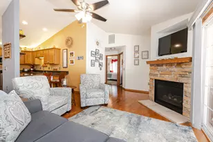 N43W32953 Rasmus Rd, Nashotah, WI 53058 - Photo 8