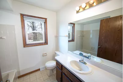 4445 S Longview Dr, New Berlin, WI 53151 - Photo 16