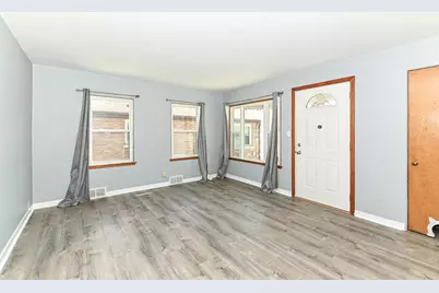 1910  Washington Rd, Kenosha, WI 53140 - Photo 6