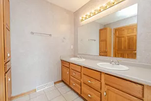 W220N7288 Coventry Meadows Ct, Lisbon, WI 53089 - Photo 30