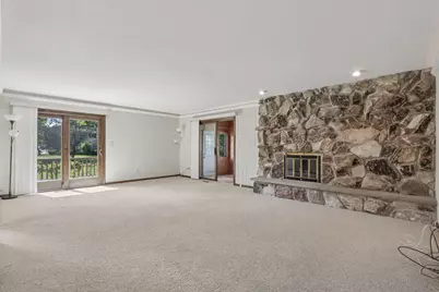 2  Redwood Ct, Racine, WI 53402 - Photo 18