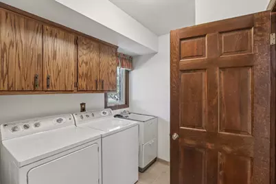 2  Redwood Ct, Racine, WI 53402 - Photo 24