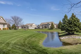 6615 Spring Hill Dr, Racine, WI 53406 - Photo 38