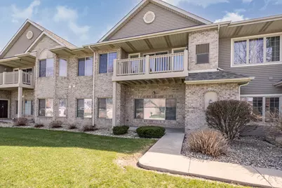 6615  Spring Hill Dr #53, Racine, WI 53406 - Photo 2