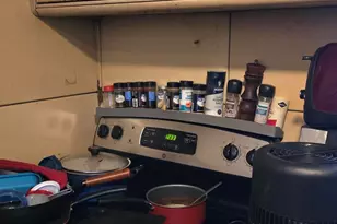 105 N Jefferson St, Racine, WI 53185 - Photo 6