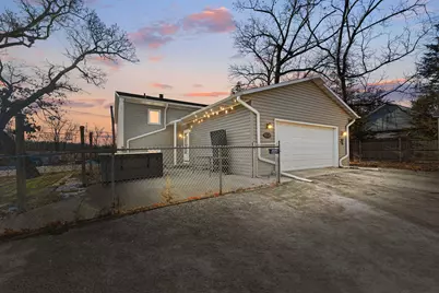 2505 E Lakeshore Dr, Twin Lakes, WI 53181 - Photo 1