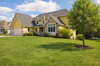 N72W23113  Waterbury Ct, Sussex, WI 53089 - Photo 2