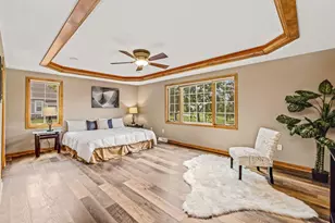 N72W23113 Waterbury Ct, Sussex, WI 53089 - Photo 12