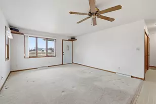 653 Minnesota Ave, Oostburg, WI 53070 - Photo 4