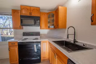 211 Lynn St, Watertown, WI 53098 - Photo 8