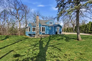 926 Sauganash Dr, Fontana, WI 53125 - Photo 34